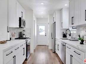 6116 S La Cienega Boulevard, Los Angeles CA 90056