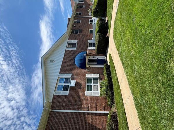 460 Old Town Road 26M, Port Jefferson Station NY 11776