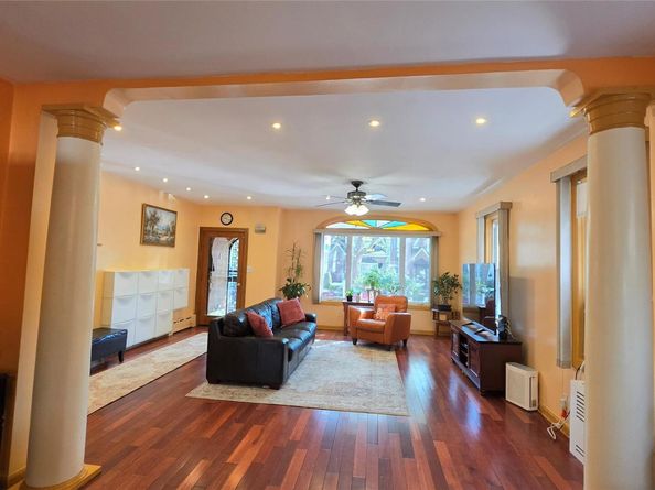 63-28 82nd Place, Middle Village NY 11379