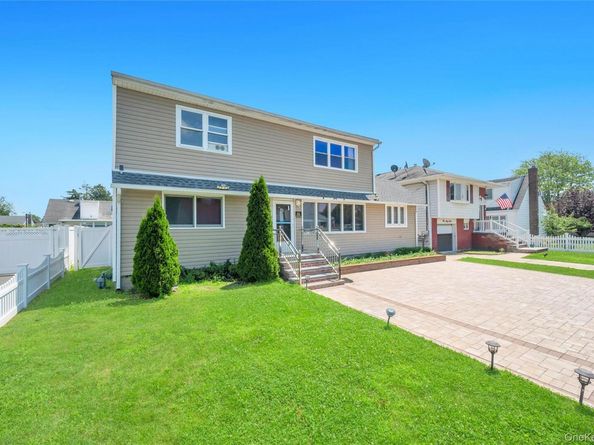 165 Wilfred Boulevard, Hicksville NY 11801