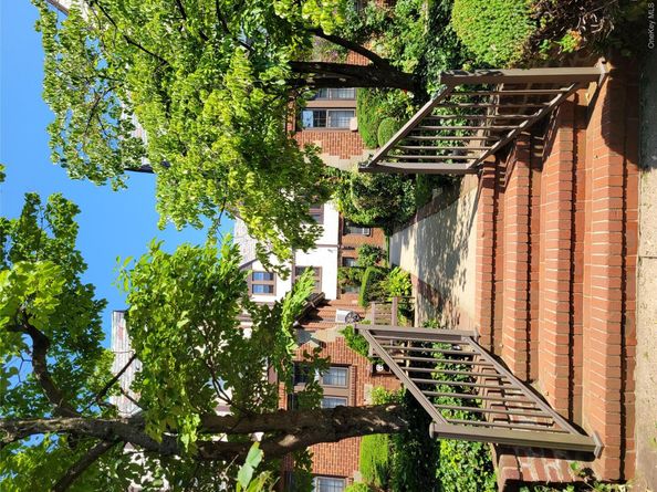 215-05 43rd. Ave B, Bayside NY 11361