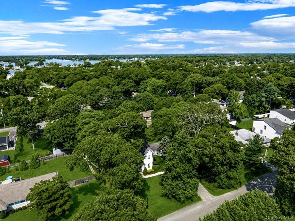 138 Holiday Boulevard, Center Moriches NY 11934