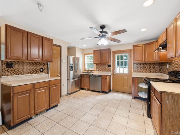 14 Nevada Road, West Babylon NY 11704