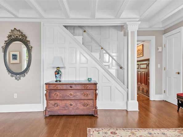 15 Jackson Street, Port Washington NY 11050