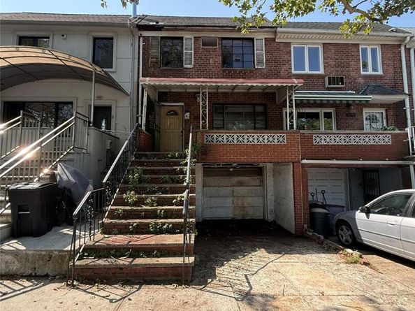 14410 Gravett Road, Flushing NY 11367