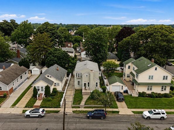 77 Driving Park Avenue, Lynbrook NY 11563