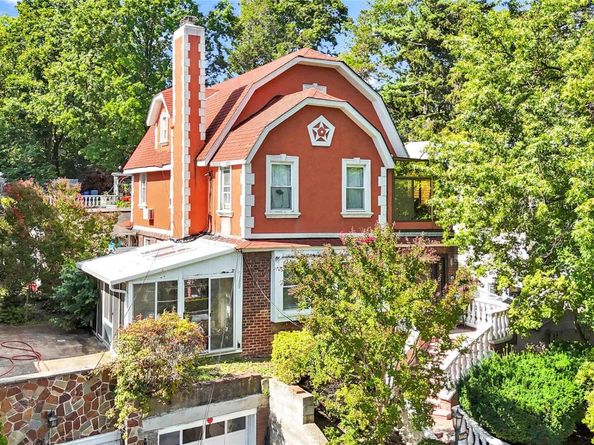 84-42 Charlecote Ridge, Jamaica Estates NY 11432