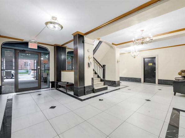 115-25 Metropolitan Avenue 224, Kew Gardens NY 11418