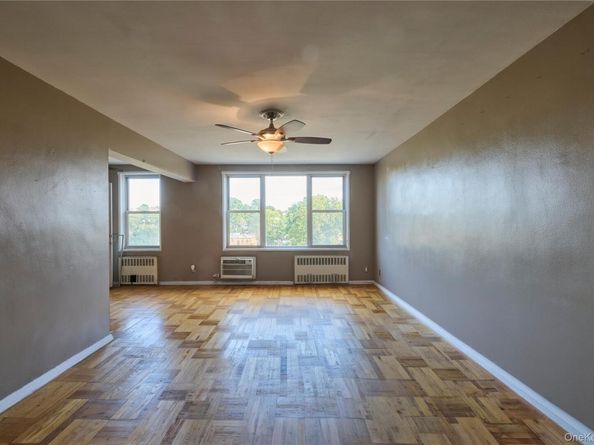 355 Bronx River Rd Bronx River Road 3G, Yonkers NY 10704