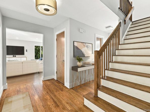 32 Sarles Street, Armonk NY 10504