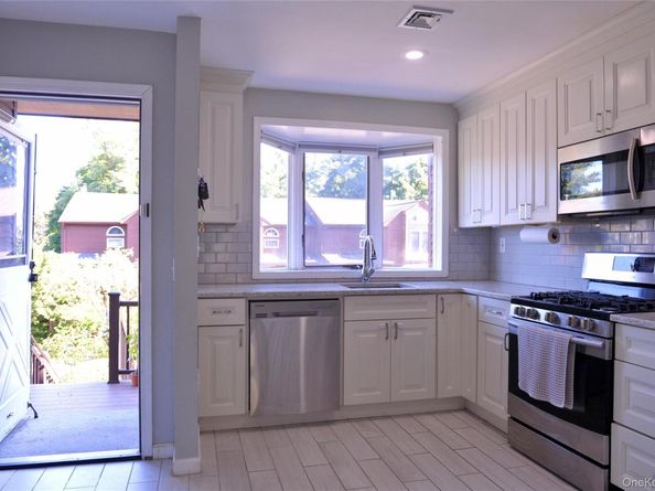 21 Knoll View, Ossining NY 10562