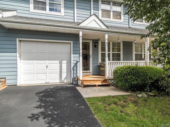5 Spruce Lane, Central Islip NY 11722
