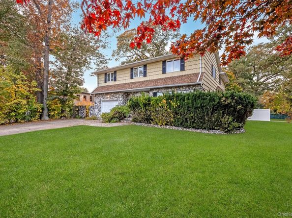 7 Edgewood Avenue, Smithtown NY 11787