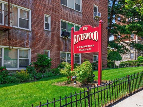 279 N Broadway 7A, Yonkers NY 10701