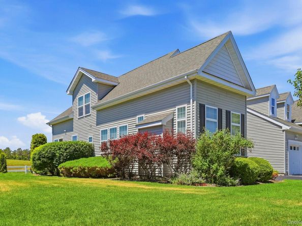 163 AUGUSTA Drive 163, Medford NY 11763