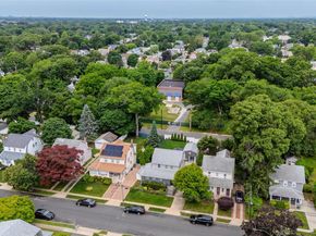 1996 Oakmere Drive, Baldwin NY 11510