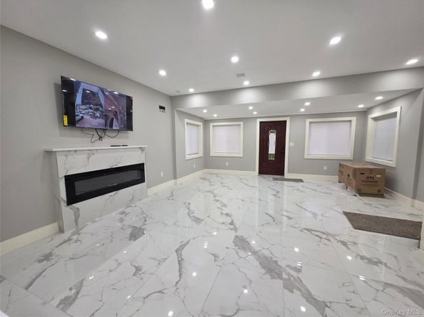 8523 106th Street, Richmond Hill NY 11418
