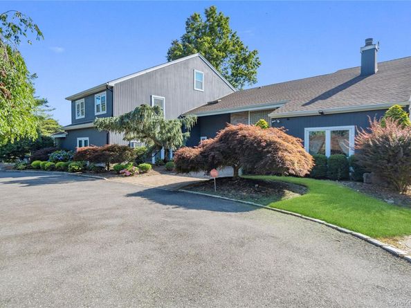 26 Tamara Court, Melville NY 11747