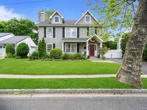 9 Lagoon Boulevard, Massapequa NY 11758