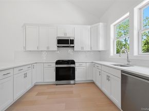 19 Montauk Highway 7, Westhampton NY 11977