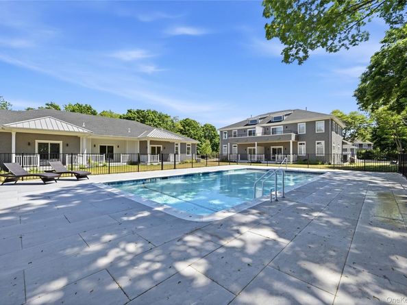 19 Montauk Highway 7, Westhampton NY 11977