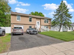 745 Greenbelt Parkway W, Holbrook NY 11741