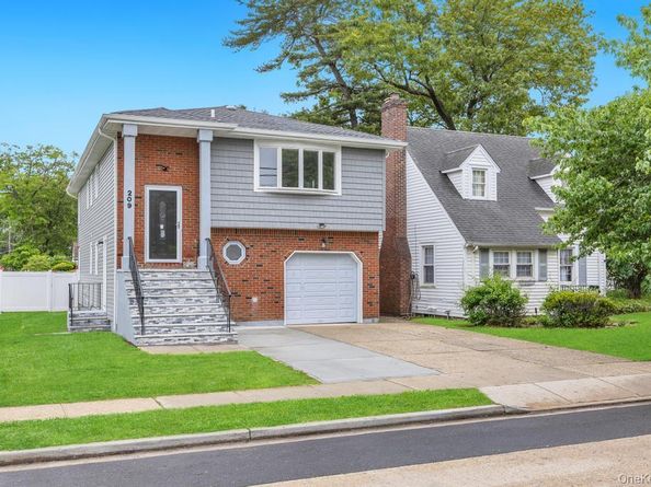 209 N Grove Street, Valley Stream NY 11580