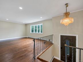 Undisclosed Address #1004080, Valley Stream NY 11580