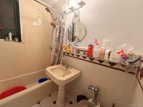 9 Metropolitan Oval 7G, Bronx NY 10462