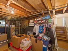 5 Spruceton Street, Selden NY 11784