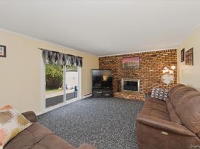 5 Spruceton Street, Selden NY 11784
