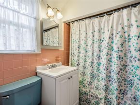 156 Greenway W, Manhasset Hills NY 11040