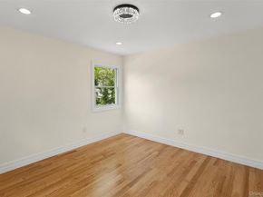 15 Locust Road, Plainview NY 11804