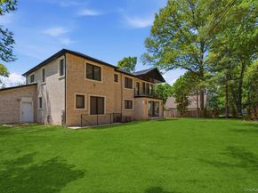 97 Parkway Drive, Roslyn Heights NY 11577
