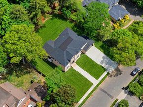 97 Parkway Drive, Roslyn Heights NY 11577