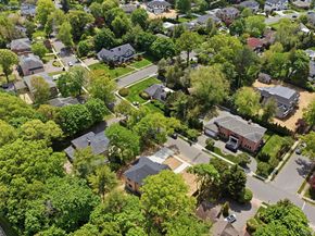 97 Parkway Drive, Roslyn Heights NY 11577