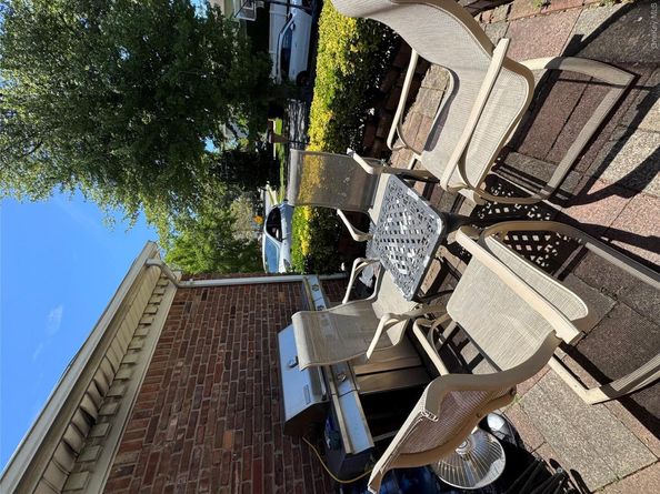 1498 Kew Avenue, Hewlett NY 11557