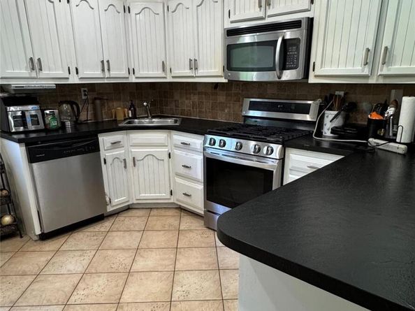 1498 Kew Avenue, Hewlett NY 11557