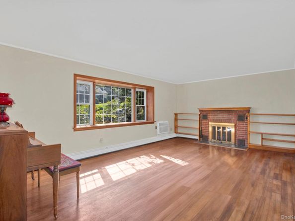 32 Fern Road, Rocky Point NY 11778