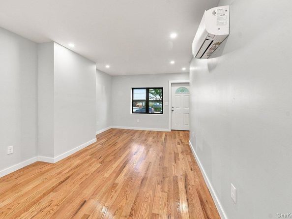 1978 Needham, Bronx NY 10466