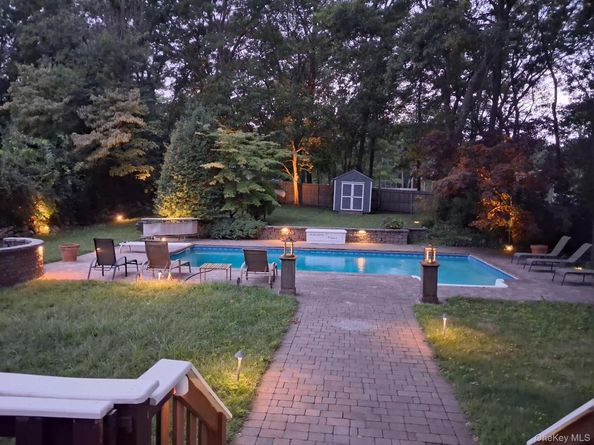 257 Parkway Drive, Calverton NY 11933