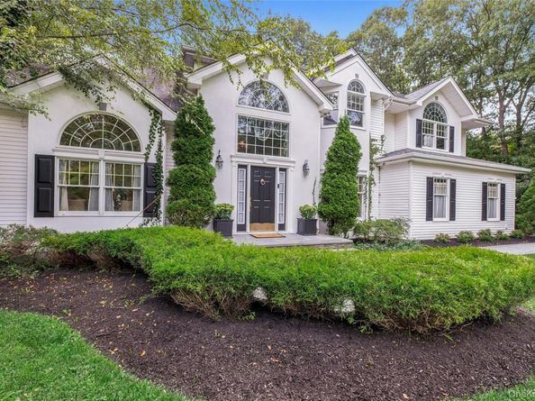 14 Cobbler Lane, East Setauket NY 11733