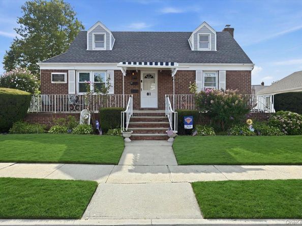 81 Franklin Street, Elmont NY 11003