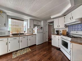 1661 Old Country 423, Riverhead NY 11901