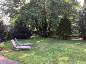 1661 Old Country 423, Riverhead NY 11901