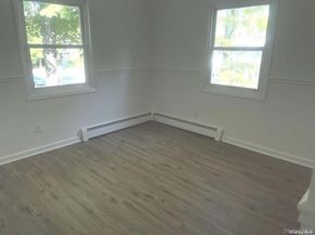 90 Blydenburg Avenue, Smithtown NY 11787