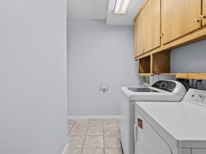 10 Courtyard Circle, Centerport NY 11721