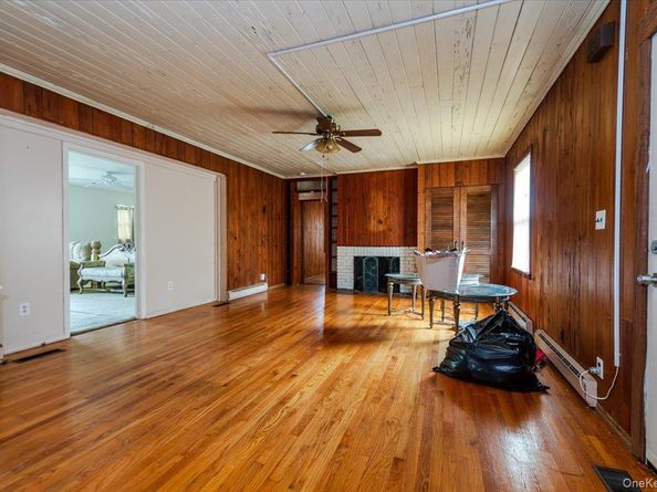 221 Huntington Bay Road, Halesite NY 11743