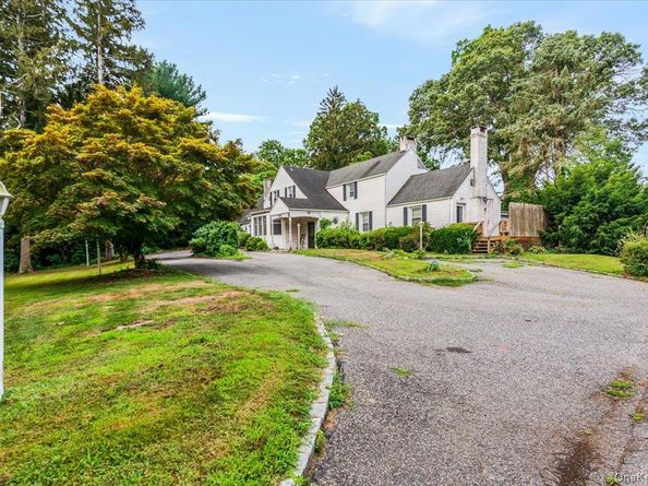 221 Huntington Bay Road, Halesite NY 11743