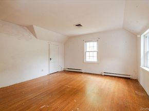 221 Huntington Bay Road, Halesite NY 11743